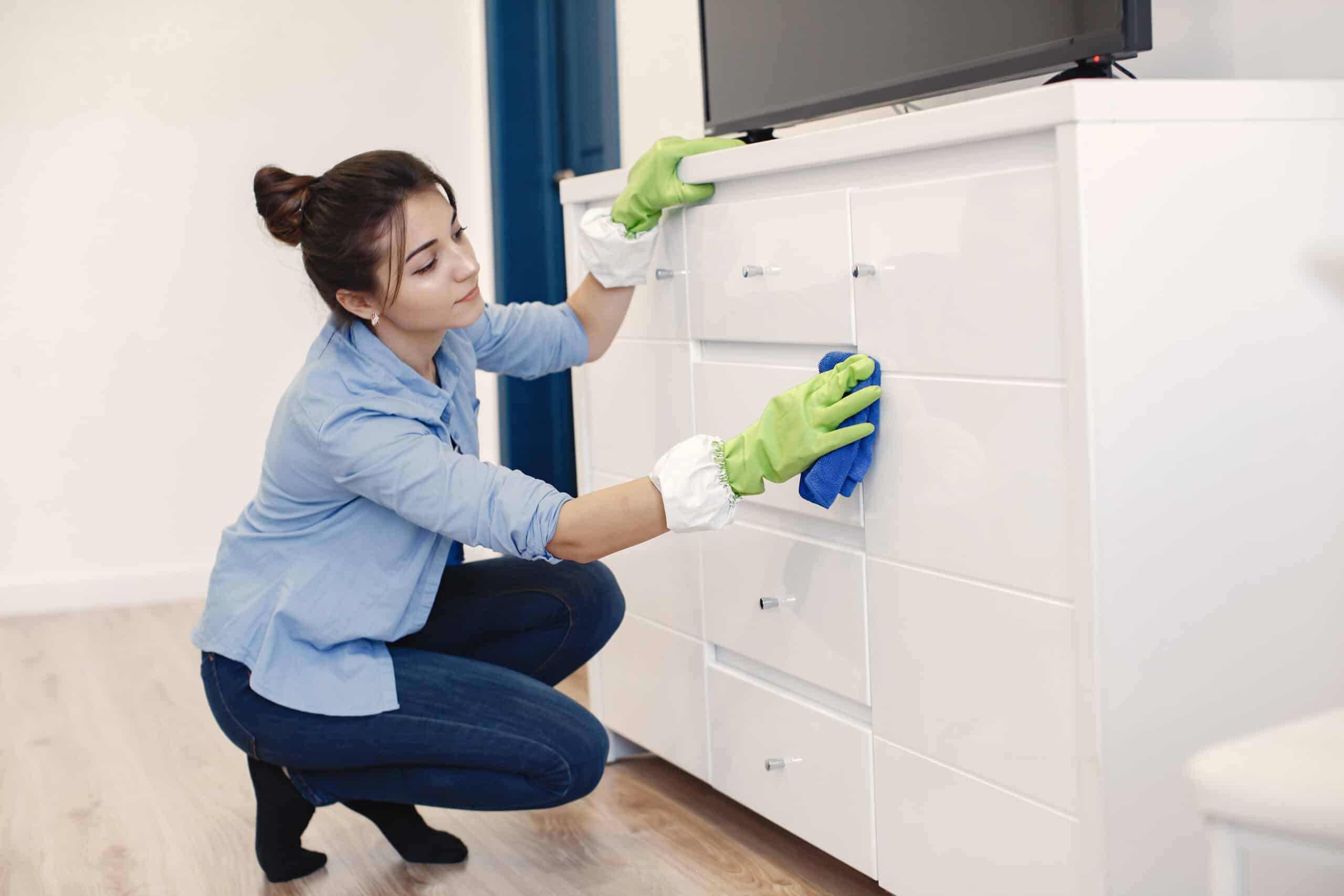 6 Reasons Why a Weekly House Cleaning Service is Better Than a Monthly Cleaning